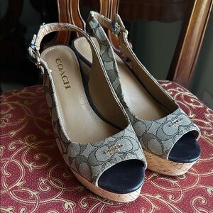 Coach Ferry Signature Platform Wedge Sandals Size 8